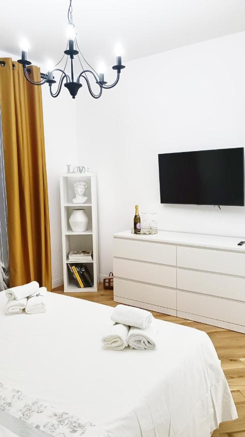 Ai Castelli Apartment - Locazione Turistica Cin It58060C2Fhnreg9A Colonna 外观 照片