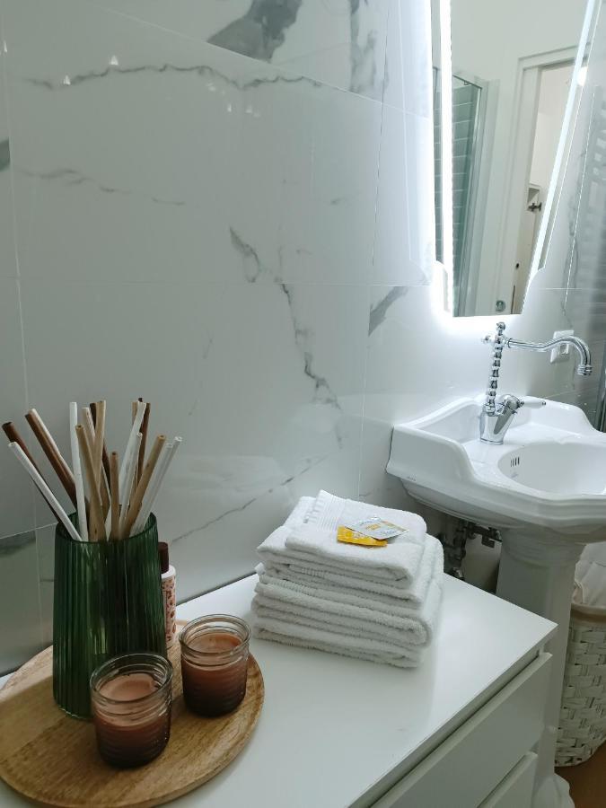 Ai Castelli Apartment - Locazione Turistica Cin It58060C2Fhnreg9A Colonna 外观 照片