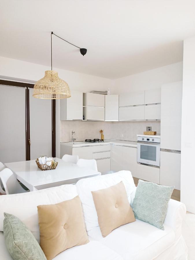 Ai Castelli Apartment - Locazione Turistica Cin It58060C2Fhnreg9A Colonna 外观 照片